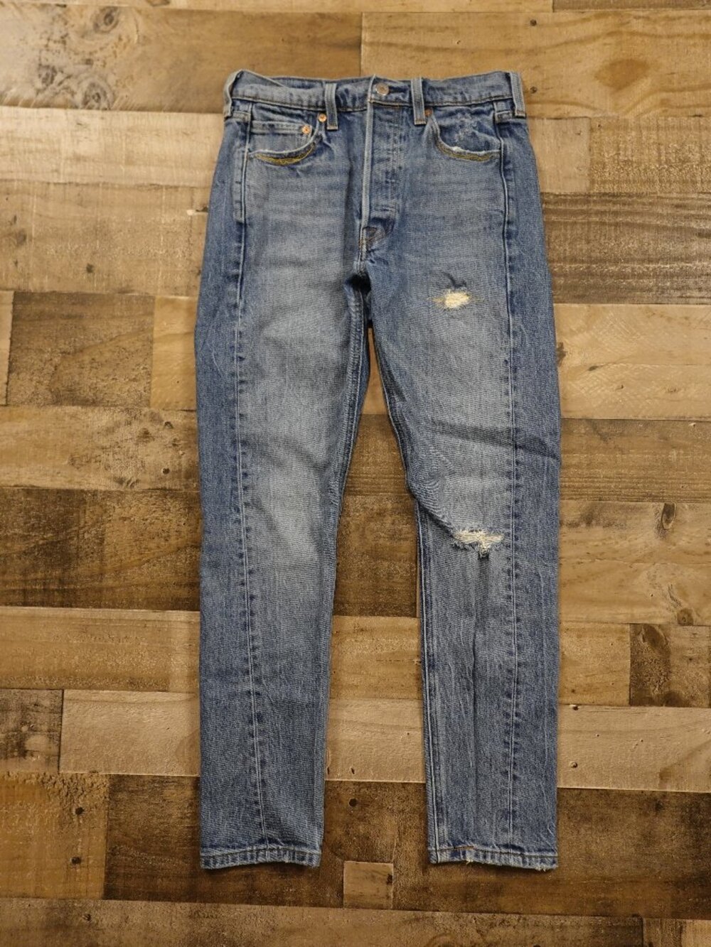 Levi’s Altered 501 Skinny Jeans Women’s 27‎ Light Wash Distressed Button Fly